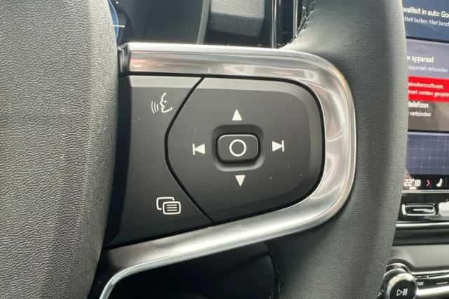 Volvo C40 (2024) thumbnail 12