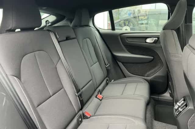 Volvo C40 (2024) thumbnail 9