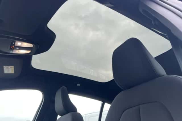 Volvo C40 (2024) thumbnail 10