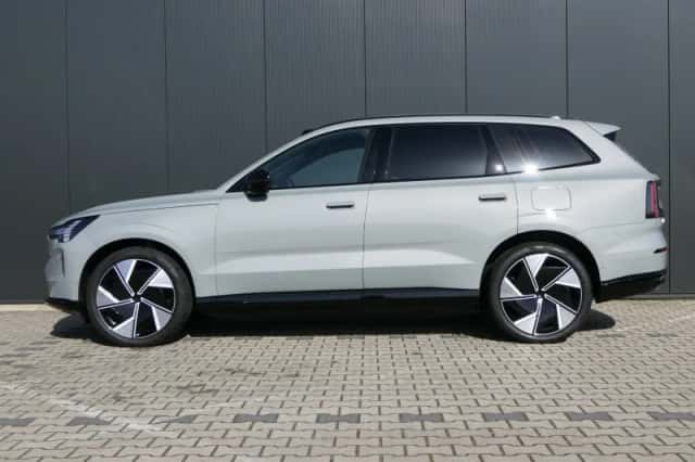 Volvo EX90 (2024) thumbnail 2