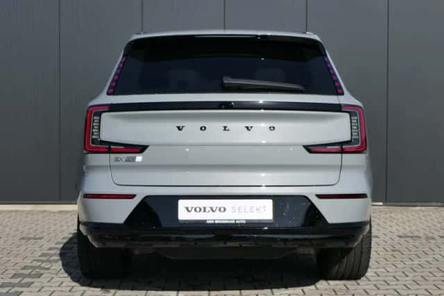 Volvo EX90 (2024) thumbnail 11