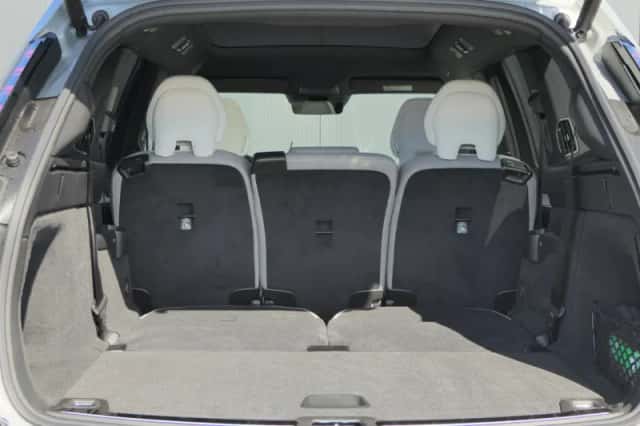 Volvo EX90 (2024) thumbnail 17