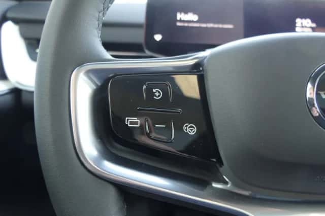 Volvo EX90 (2024) thumbnail 23