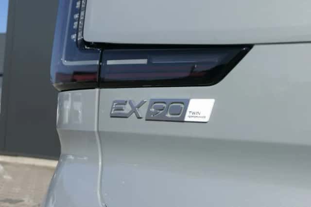 Volvo EX90 (2024) thumbnail 27