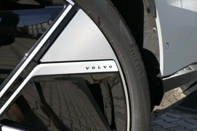 Volvo EX90 (2024) thumbnail 28