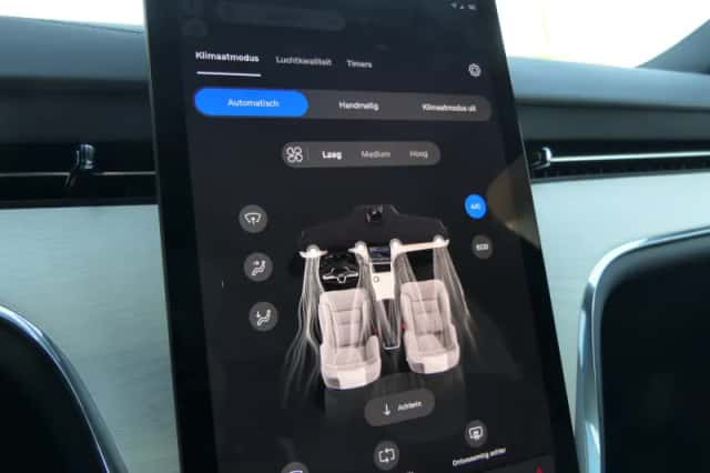 Volvo EX90 (2024) thumbnail 9