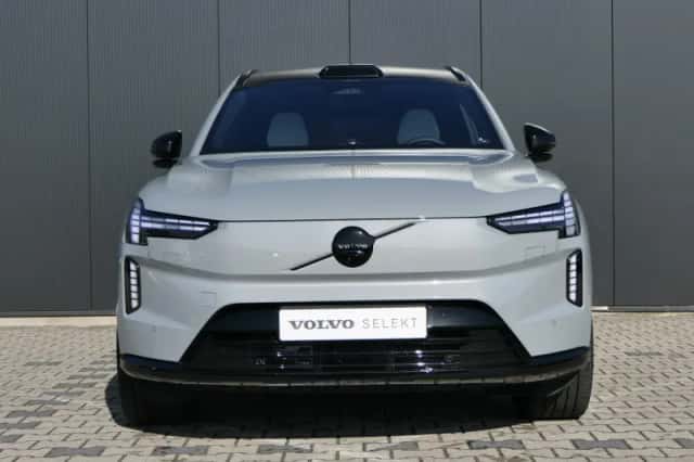 Volvo EX90 (2024) thumbnail 10