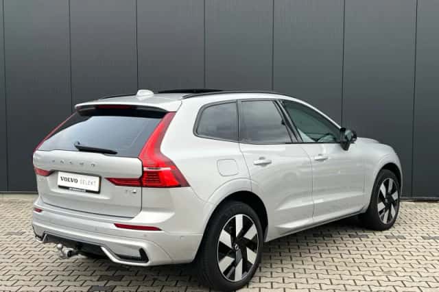 Volvo XC60 (2025) thumbnail 3