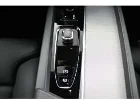Volvo XC60 (2025) thumbnail 38