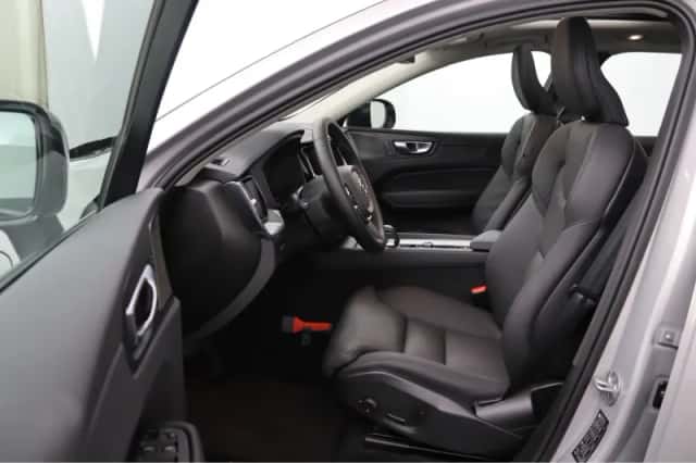 Volvo XC60 (2025) thumbnail 6