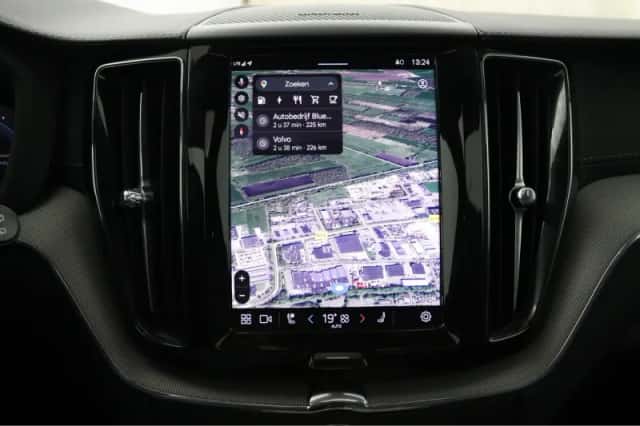 Volvo XC60 (2025) thumbnail 8