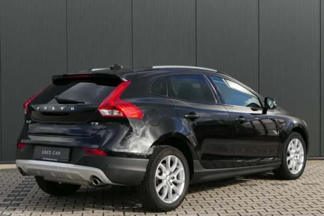 Volvo V40 (2019) thumbnail 3