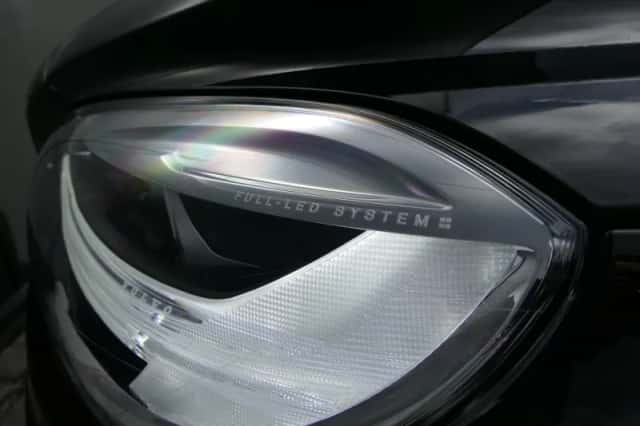 Volvo V40 (2019) thumbnail 27