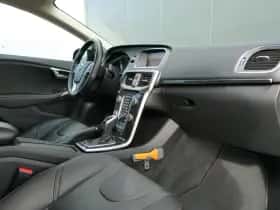 Volvo V40 (2019) thumbnail 6