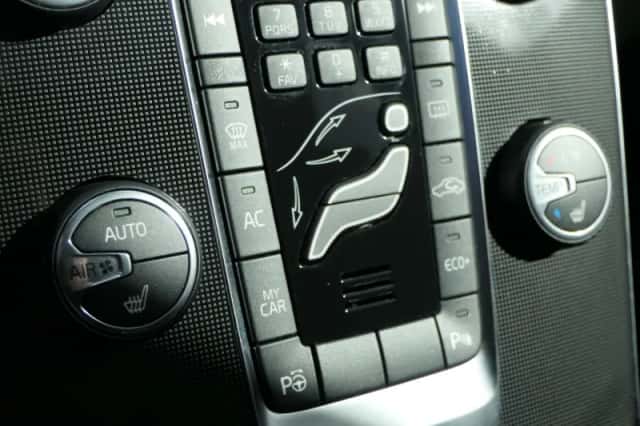 Volvo V40 (2019) thumbnail 8