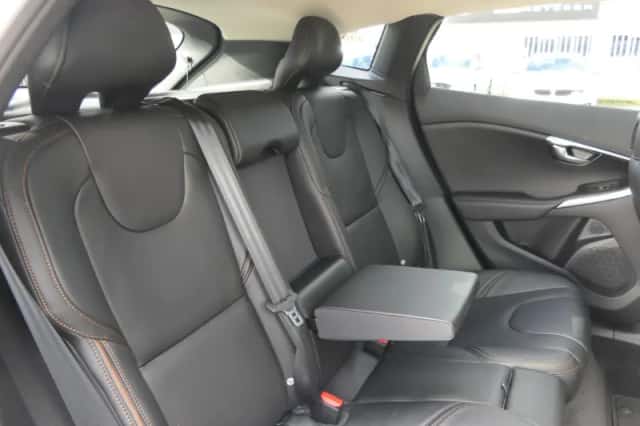 Volvo V40 (2019) thumbnail 10