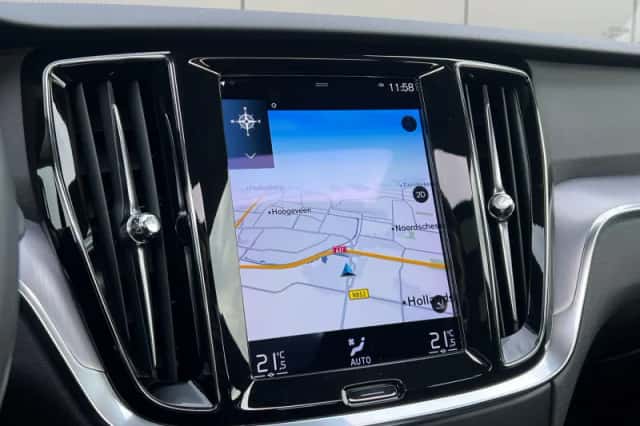 Volvo V60 (2022) thumbnail 13