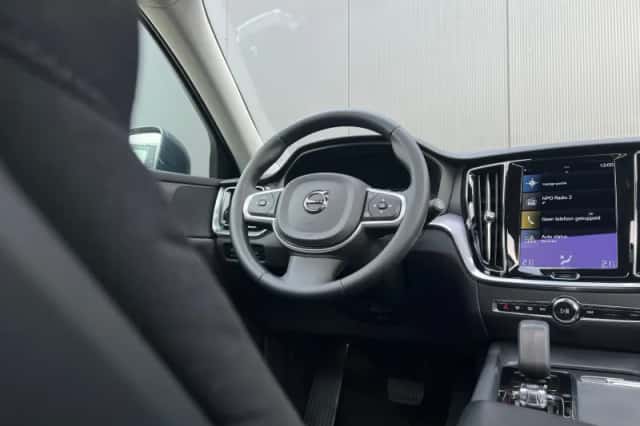 Volvo V60 (2022) thumbnail 29