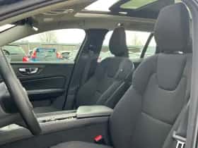 Volvo V60 (2022) thumbnail 8