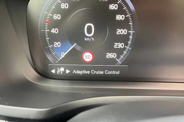 Volvo V60 (2022) thumbnail 10
