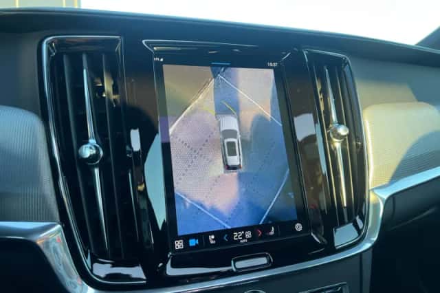 Volvo V90 (2023) thumbnail 18