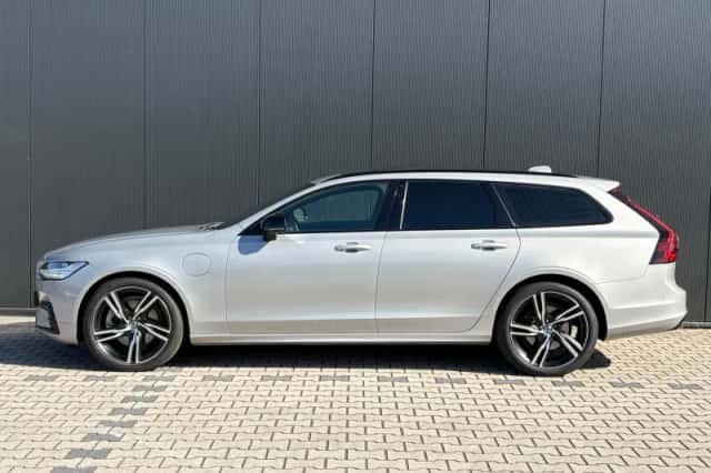 Volvo V90 (2023) thumbnail 3