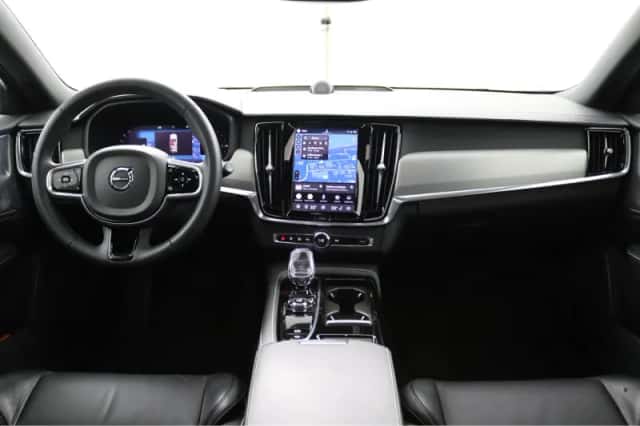 Volvo V90 (2023) thumbnail 4