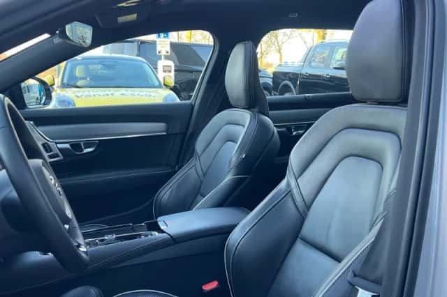 Volvo V90 (2023) thumbnail 9