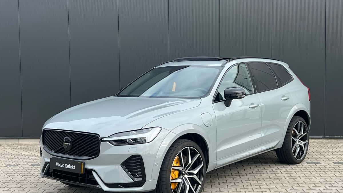 Volvo XC60 (2026) — foto 1