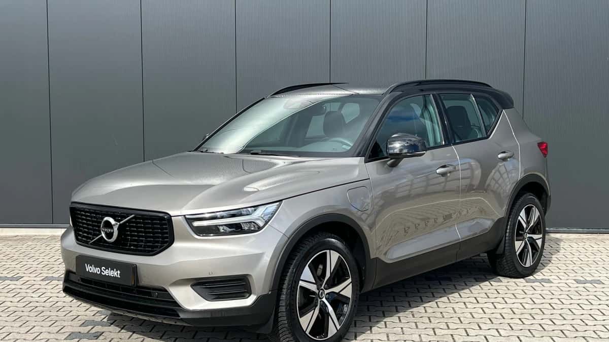 Volvo XC40 (2022) — foto 1