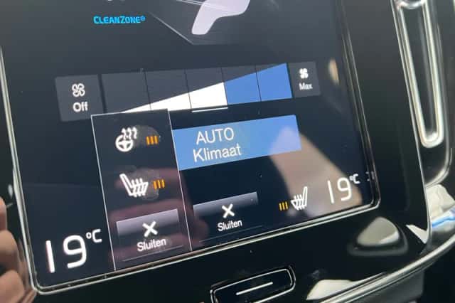 Volvo XC40 (2022) thumbnail 12