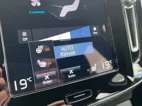 Volvo XC40 (2022) thumbnail 12