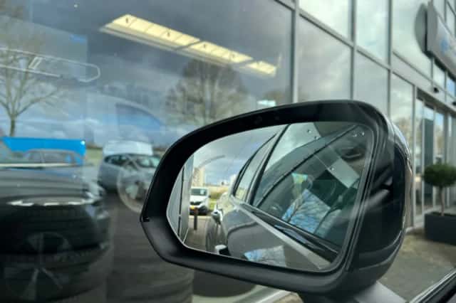 Volvo XC40 (2022) thumbnail 25