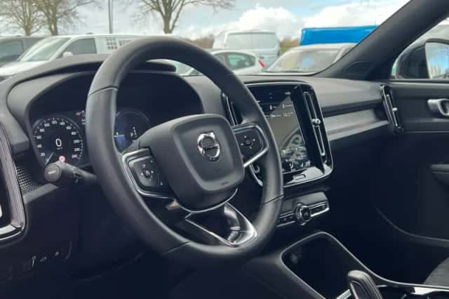 Volvo XC40 (2022) thumbnail 7
