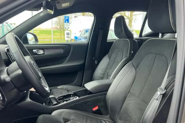 Volvo XC40 (2022) thumbnail 8