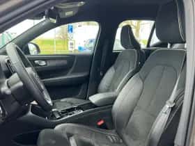 Volvo XC40 (2022) thumbnail 8