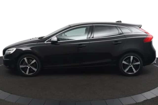 Volvo V40 (2020) thumbnail 2