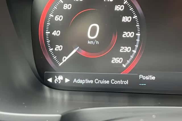 Volvo V90 (2017) thumbnail 14