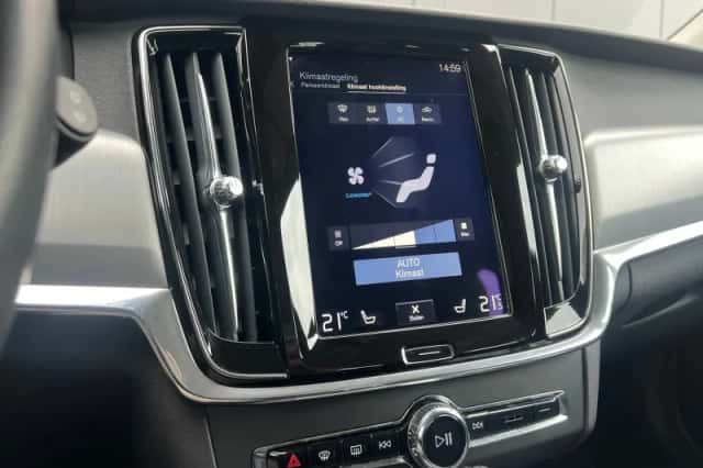 Volvo V90 (2017) thumbnail 10