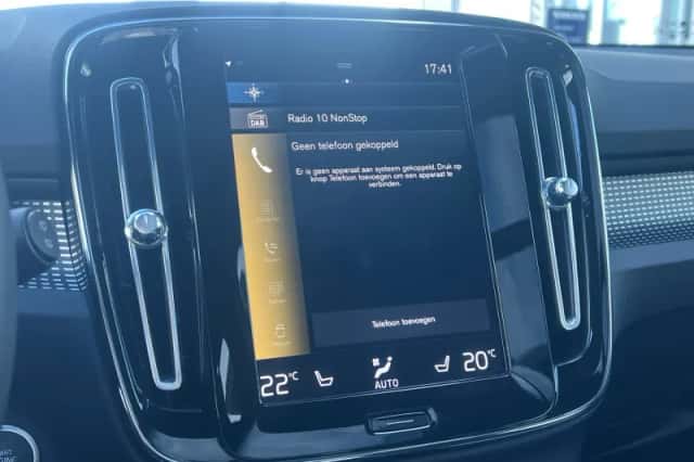 Volvo XC40 (2022) thumbnail 11
