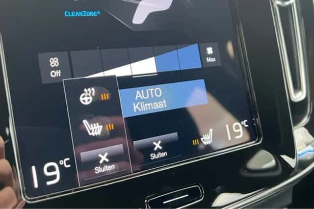 Volvo XC40 (2022) thumbnail 15