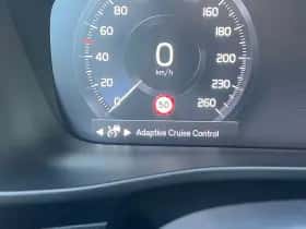 Volvo XC40 (2022) thumbnail 16