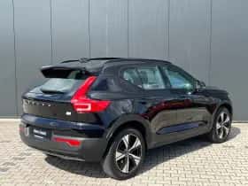 Volvo XC40 (2022) thumbnail 3