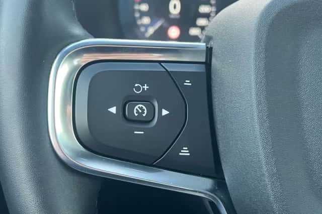 Volvo XC40 (2022) thumbnail 30