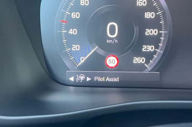 Volvo XC40 (2022) thumbnail 37
