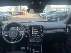 Volvo XC40 (2022) thumbnail 5