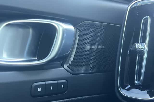 Volvo XC40 (2022) thumbnail 10