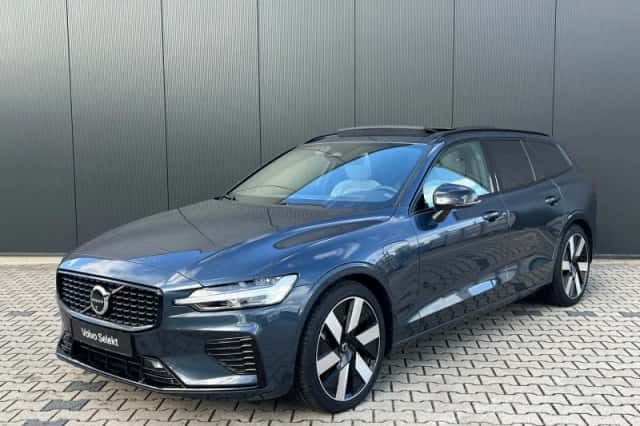 Volvo V60 (2024) thumbnail 1