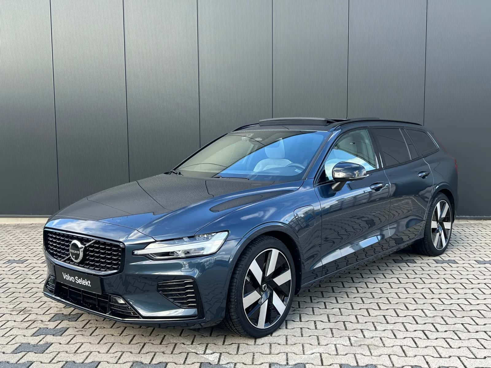 Volvo V60 (2024) — foto 1