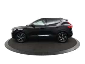 Volvo XC40 (2020) thumbnail 2